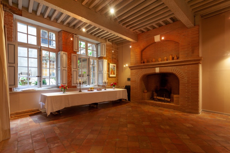 La cheminée, côté salle